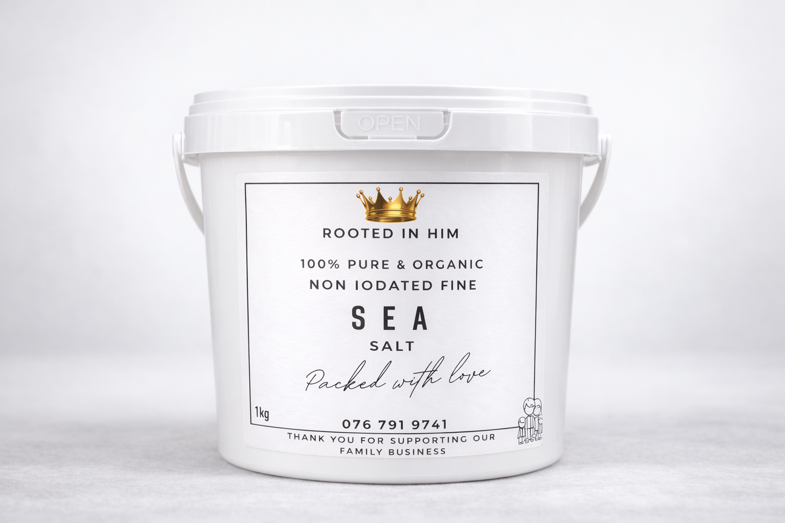 1kg container of natural sea salt non iodated cooking salt